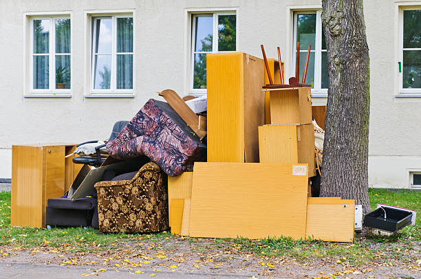 Professional Junk Removal in Mcewen, TN